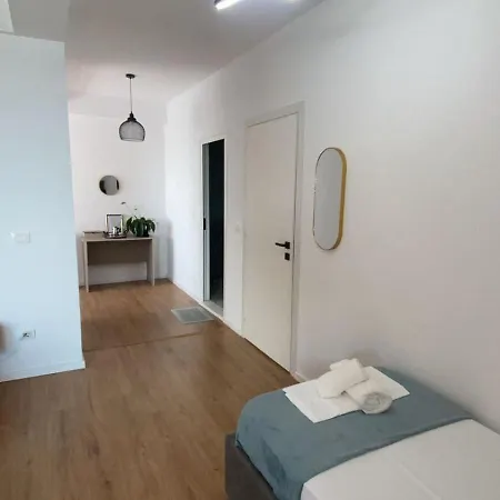 Sea View Sorena 1 *